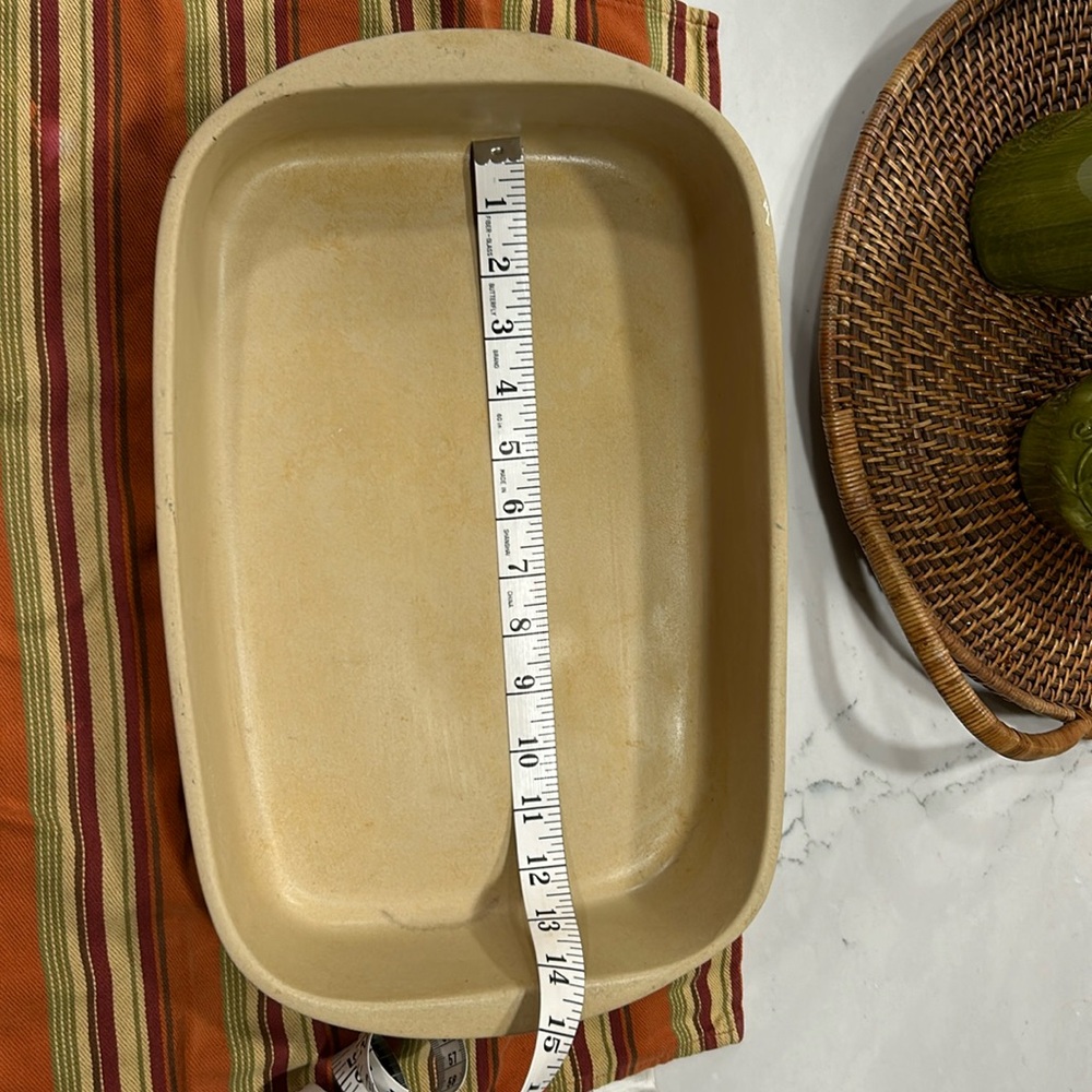 The Pampered Chef’s Stoneware Baking Pan
